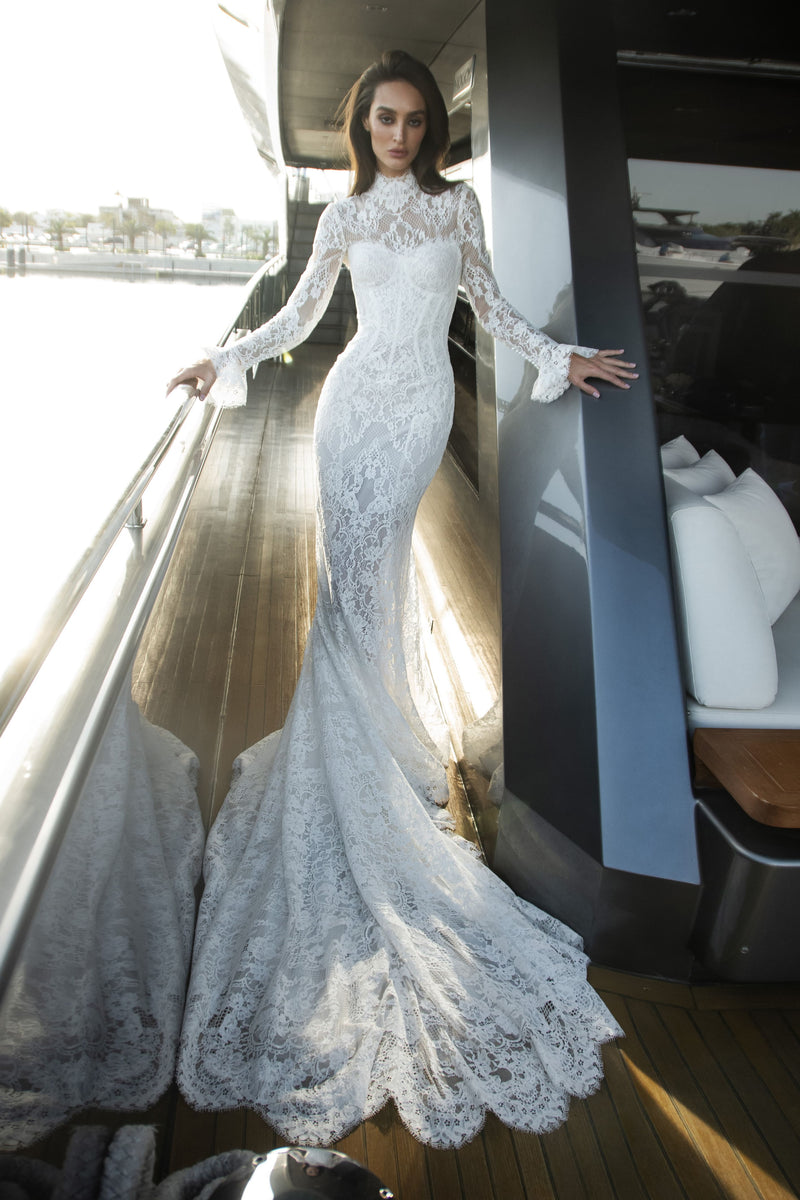 Lace Fitted Wedding Dress Marseille 6US/38FR/10UK / Milk+nude / Yes