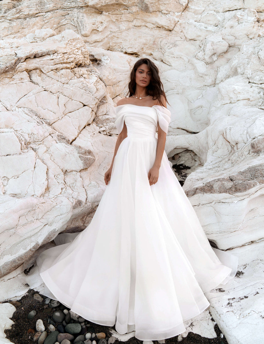 Elegant Off-the-Shoulder Organza A-Line Wedding Dress Sunset 16US/48FR/20UK / Milk Elegant Off-the-Shoulder Organza A-Line Wedding Dress Sunset 16US/48FR/20UK / Milk