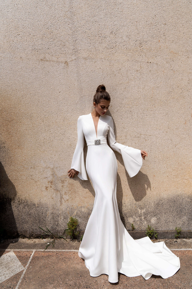 Elegant Form-Fitting Long Sleeve Wedding Dress Martha Ocean – Wedding Roof
