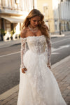Elegant A-Line Wedding Dress with 3D Flower Details Robusta