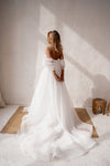 A-line wedding dress with tulle sleeves