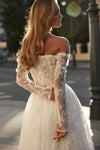 Elegant A-Line Wedding Dress with 3D Flower Details Robusta