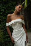 Elegant straight-cut wedding dress Brianna