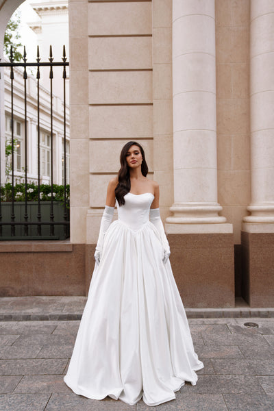 princess satin wedding dress Elegant with Detachable Gloves Asther – Wedding Roof Wildflower Fall Wedding Mismatched Off shoulder wedding dresssimple KS Size:AU 12 / US 8
