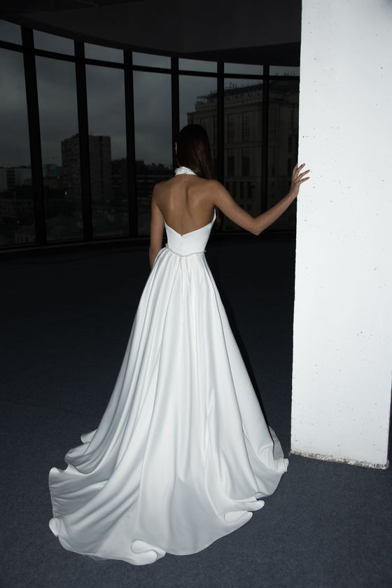Elegant_American_armhole_wedding_gown