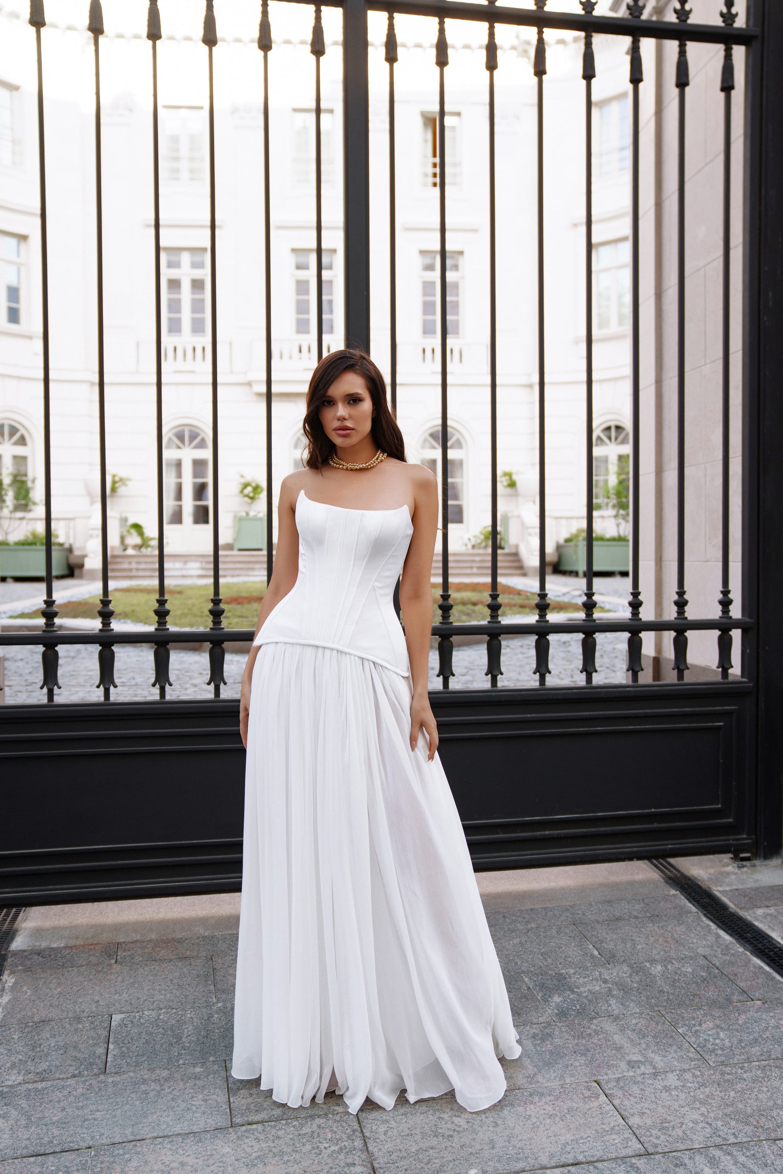Elegant Lace-Up Corset Wedding Dress with Pleated Chiffon Skirt Seashe