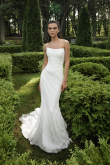  Elegant lace mermaid wedding dress