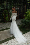 Elegant long sleeve wedding dress