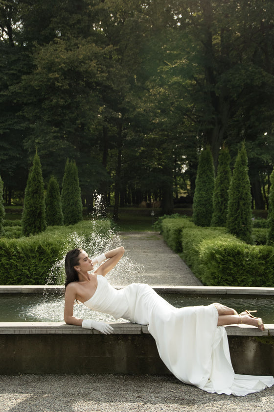 Elegant mermaid wedding dress