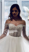 Elegant A-line Wedding Dress with Embroidered Pearls - Long Sleeves and Tulle Material Fadelle