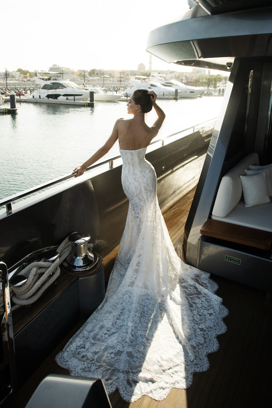 Fishtail_lace_bridal_dress