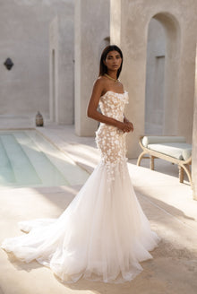  Flattering wedding dress