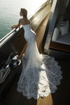 Form-fitting_trumpet_gown