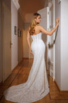 Form-fitting bridal gown