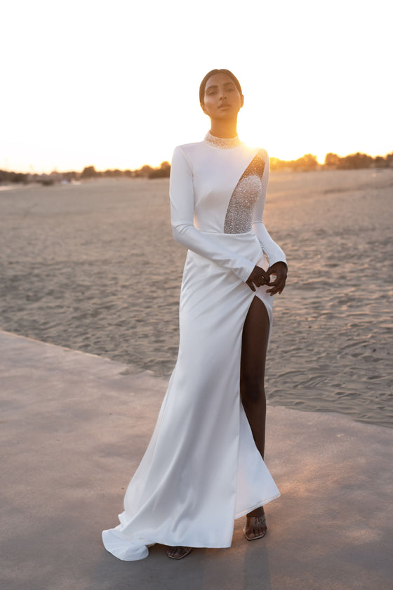 Stunning Form-Fitting Wedding Dress with Stand-Up Collar and Slit in Satin and Glitter Shaya 10US/42FR/14UK / Milk Stunning Form-Fitting Wedding Dress with Stand-Up Collar and Slit in Satin and Glitter Shaya 10US/42FR/14UK / Milk