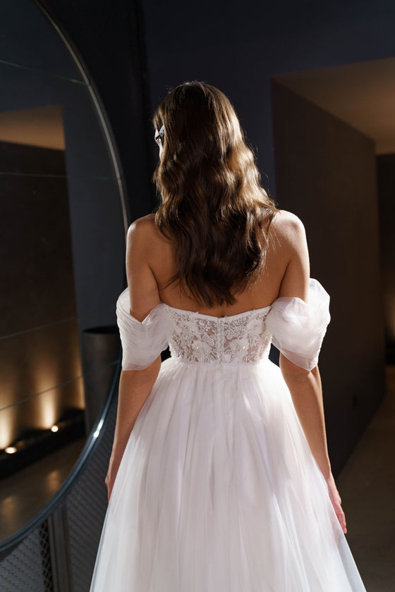 Lace And Tulle Wedding Dress