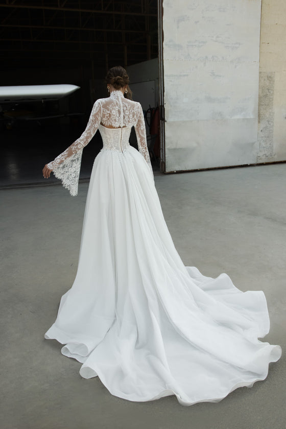 Stunning Lace Ball Gown Wedding Dress with Removable Bolero Leontine Wedding Roof Stunning Lace Ball Gown Wedding Dress with Removable Bolero Leontine Wedding Roof