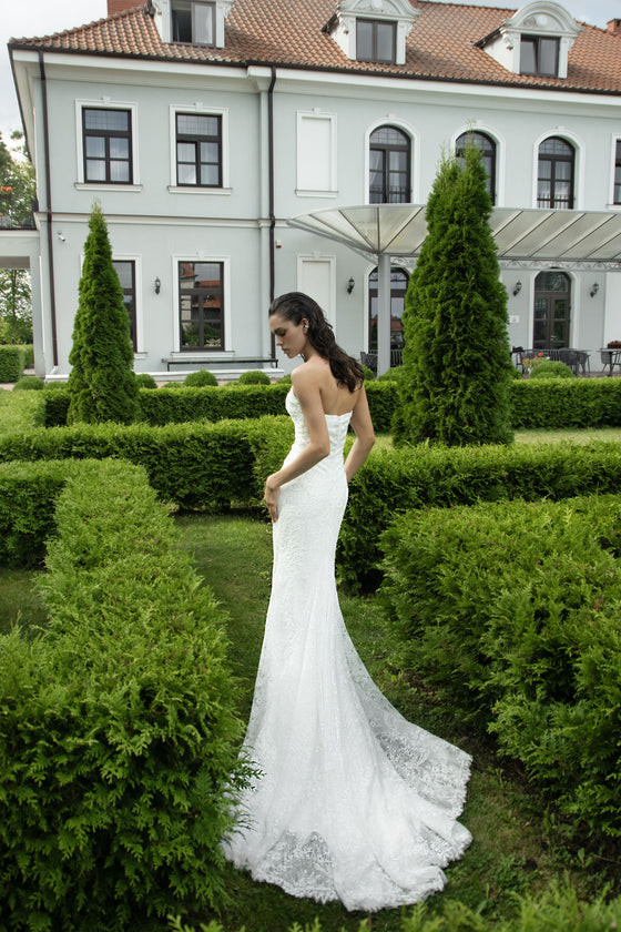 Lace corset wedding dress