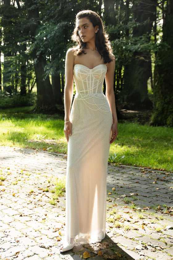 Laced-back wedding gown