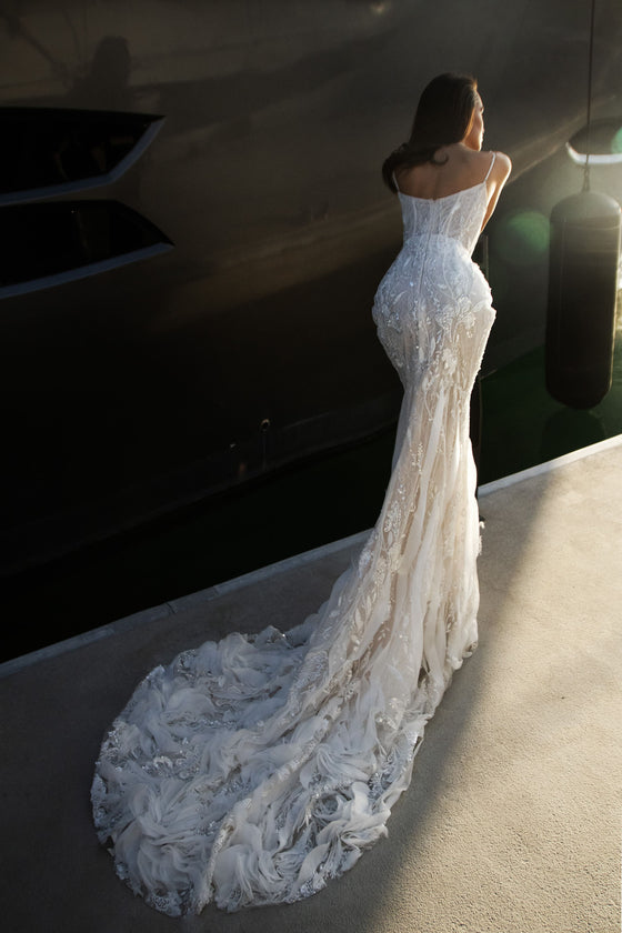 Lace wedding dress