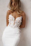 Luxurious wedding dress