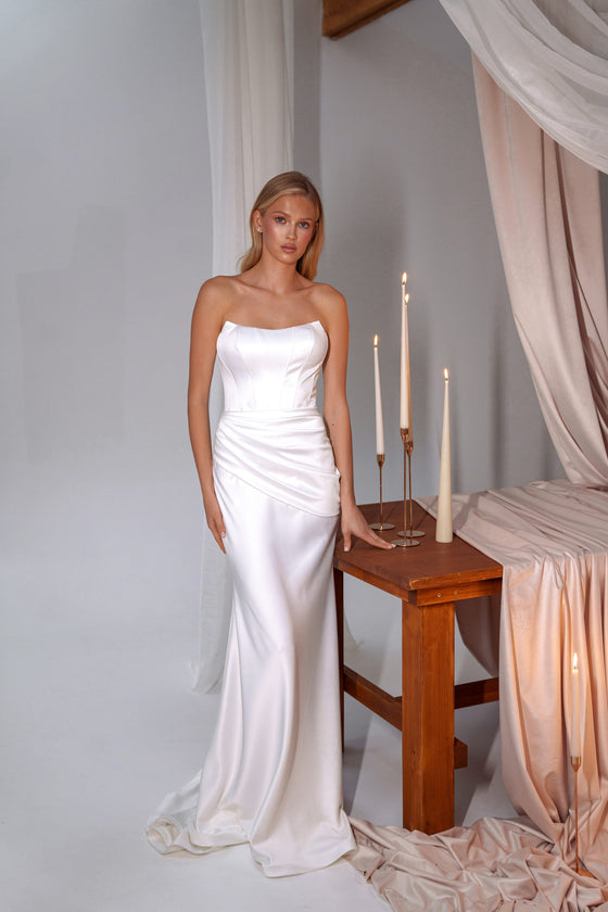 Luxury satin wedding dress for contemporary style
