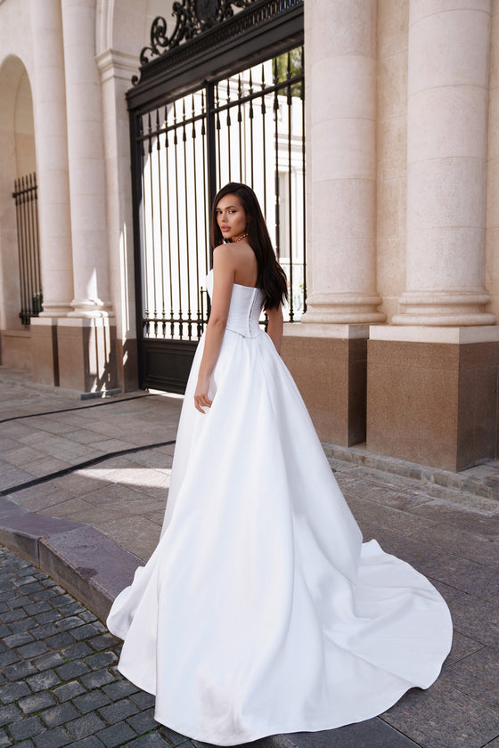 Elegant A-Line High Slit Wedding Dress Verdant Wedding Roof Elegant A-Line High Slit Wedding Dress Verdant Wedding Roof