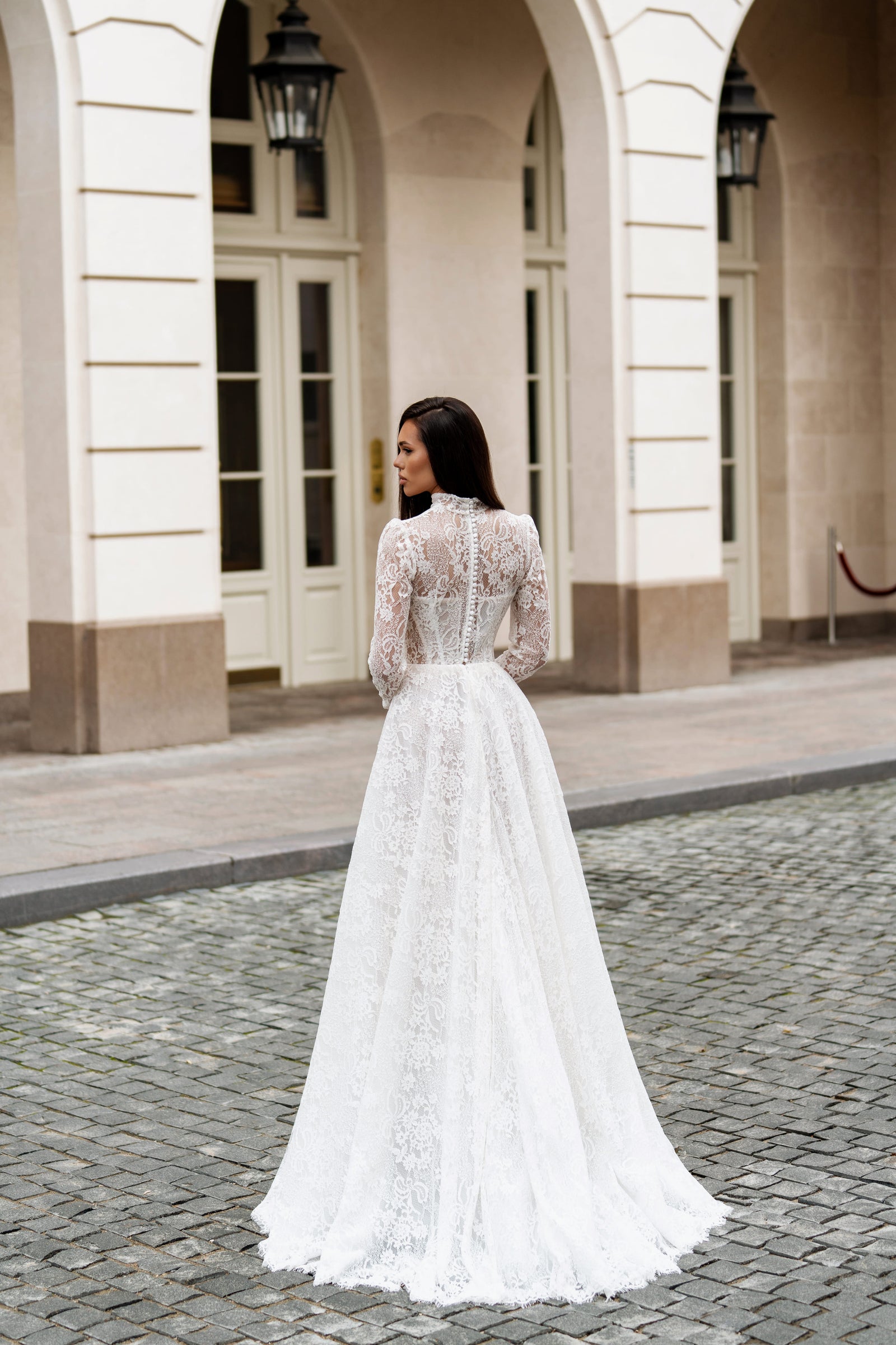 Elegant Lace A-Line Long Sleeve Wedding Dress with Stand-Up Collar Rif ...