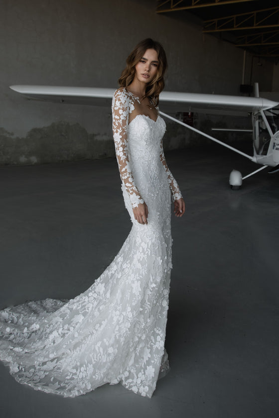 Off-the-shoulder_bridal_gown