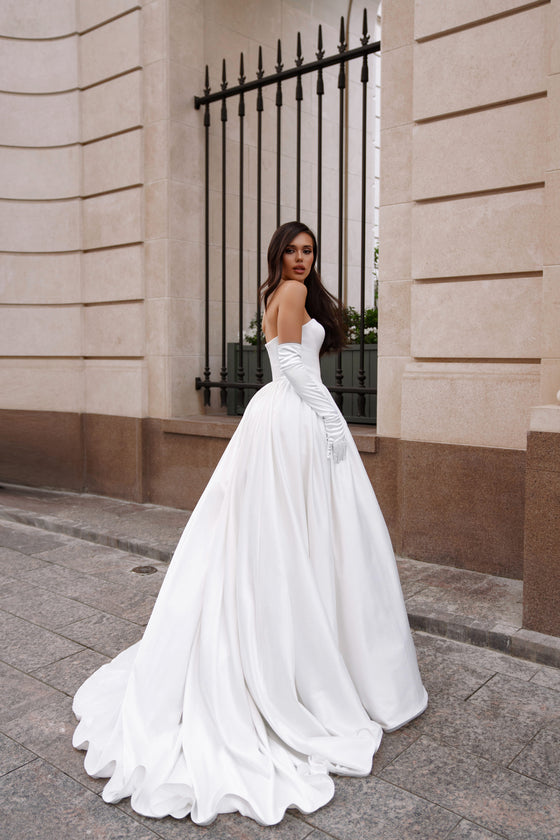 Elegant Satin Princess Wedding Dress with Detachable Gloves Asther Wedding Roof Elegant Satin Princess Wedding Dress with Detachable Gloves Asther Wedding Roof