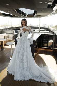  Romantic_ballroom_wedding_dress