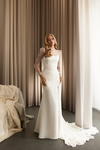Romantic fitted wedding dress