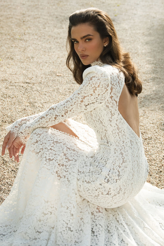 Romantic lace bridal dress