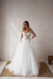  Romantic wedding dress