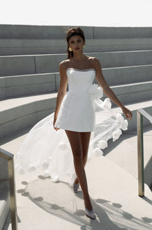  Statement wedding dress