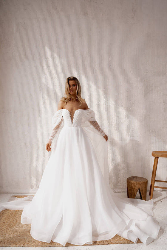 TimelessA-line wedding dress for as tunning look