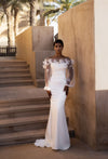 Timeless elegant wedding gown