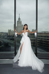 V-neck_wedding_dress