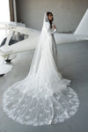 V-neck_wedding_dress_with_straps_and_ties