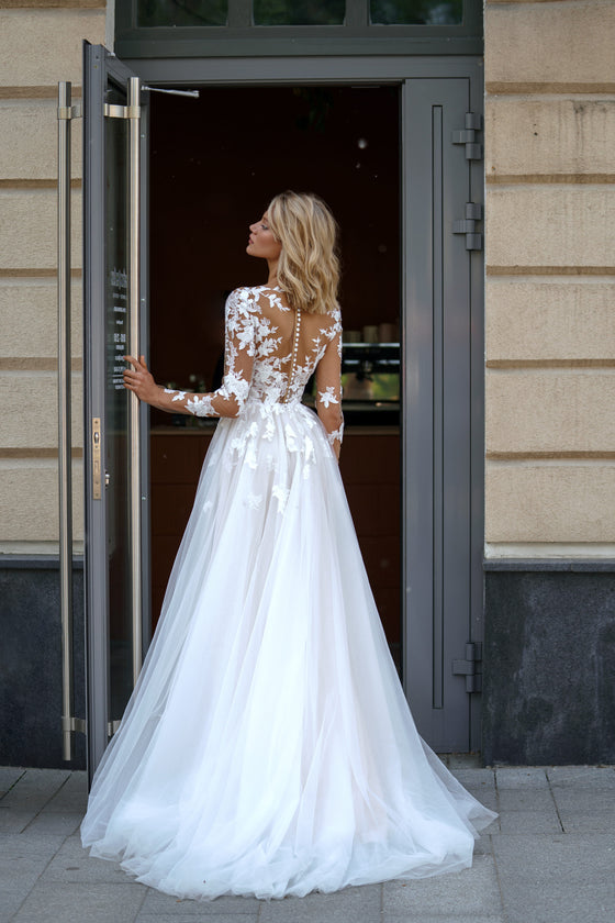 Wedding Dress With Lace Sleeves
