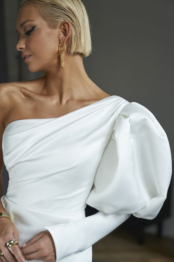 White Wedding Dresses With Sleevess