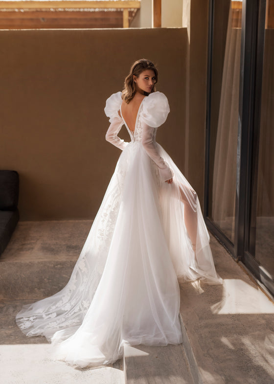 a line wedding dresses tulle