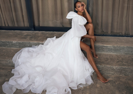 One-Sleeve A-Line Wedding Dress in Wrinkled Organza Liam Wedding Roof One-Sleeve A-Line Wedding Dress in Wrinkled Organza Liam Wedding Roof