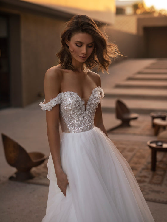 tulle ball gown wedding dress