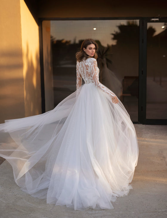 wedding dresses with ace top