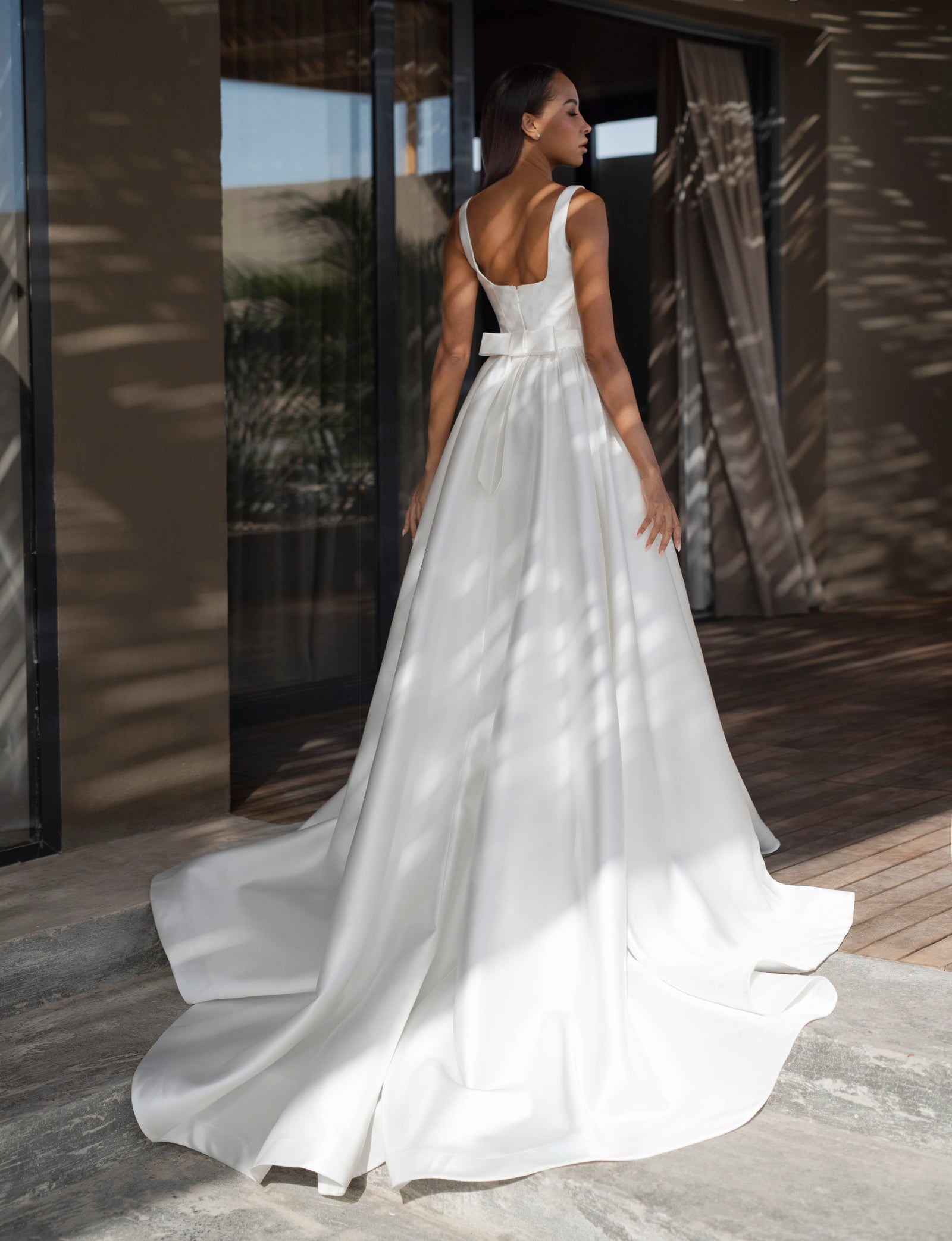 Ball Gown Wedding Dress with Square Neckline and Internal Corset Linda ...