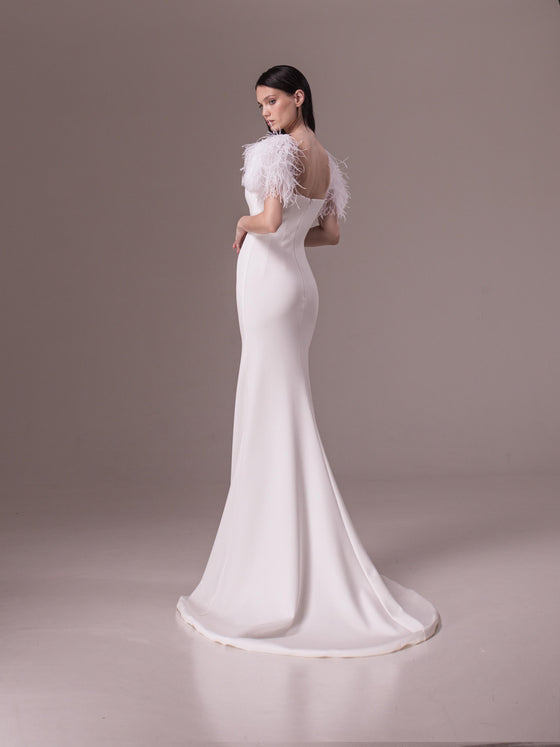 Fitted Backless Wedding Dresses