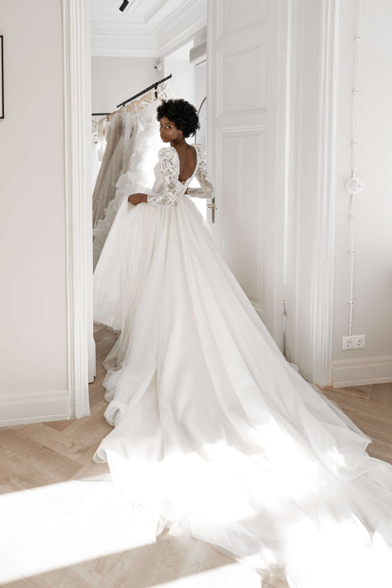 Long sleeve lace wedding dress ball gown