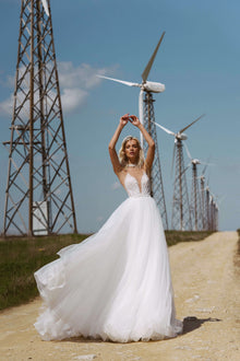  A line Sleeveless Wedding Dress