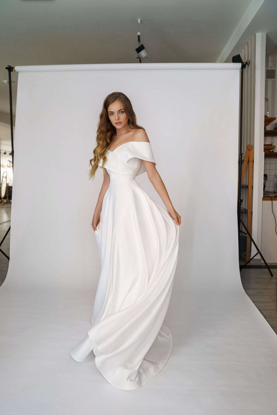 Simple Wedding Dresses for Plus Size